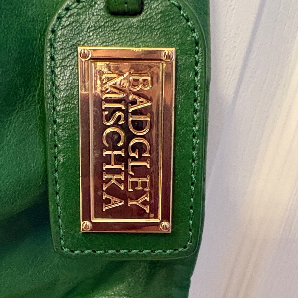 Badgley Mischka Green Leather Oversized Tote/Hobo bag - Picture 3 of 6